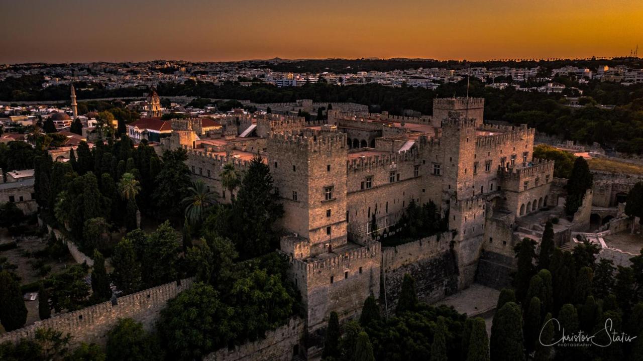 παρθενών Ξενοδοχείο 2*